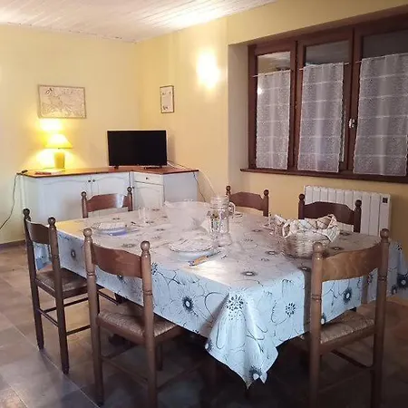 بيت للعطل De Goutrens *